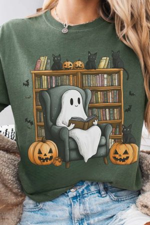 Cute Reading Ghosts & Black Cats T-Shirt Best Gift For Girl