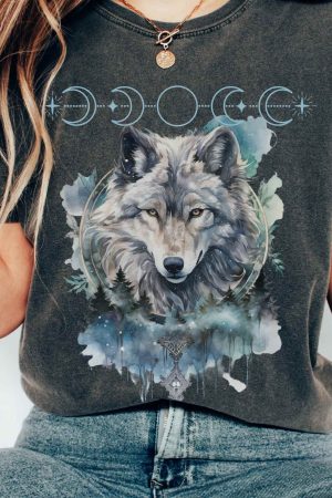 Vintage Wolf T-Shirt Best Gift For Girlfriend