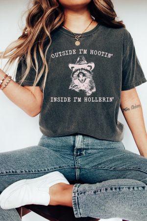 On The Outside I Am Hootin But Inside I Am Hollerin T-Shirt Funny Capybara Shirt